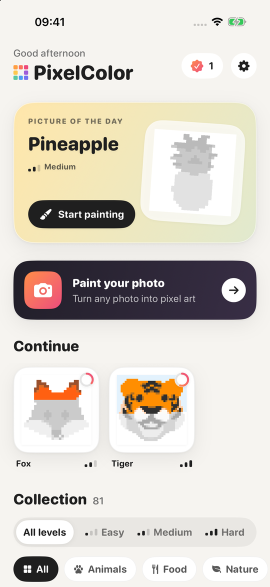 PixelColor ana ekranı: Günün Resmi, fotoğraf kartı ve koleksiyon